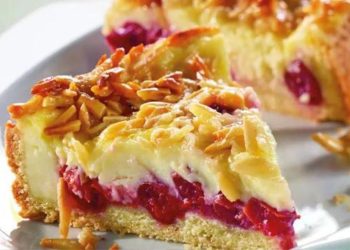 Kirschkuchen: Leckeres Rezept mit Vanillepudding – in 30 Minuten zubereitet