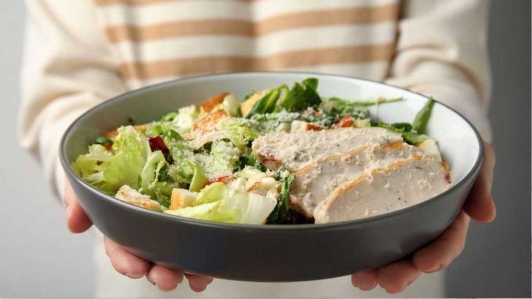 Kochen ohne Kohlenhydrate: Einfache und schnelle Low Carb Rezepte mit Salat, Fisch und Eiern