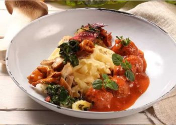 Nudeln mit Hackbällchen und Pilzen vom Sternekoch