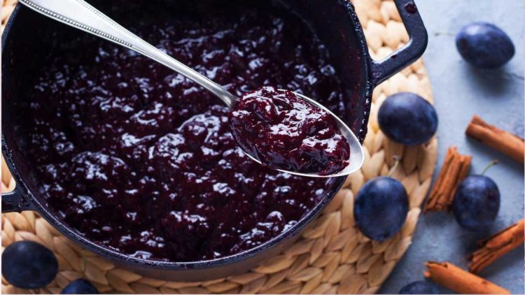 Omas einfaches Uber-Nacht-Rezept für leckeres Pflaumenmus