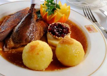 Omas Geheimrezept: So gelingen perfekte Kartoffelknödel