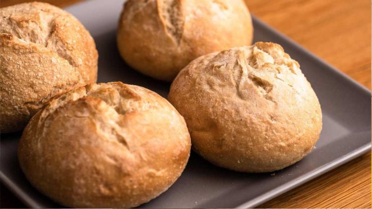 Semmeln selber backen: Einfaches Rezept über Nacht