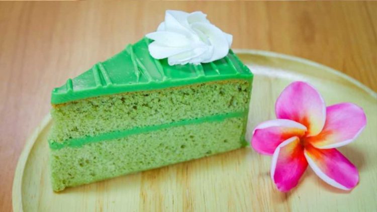 Sieht ungewöhnlich aus, schmeckt aber: Grüner Pandan-Kuchen