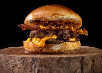 Smashed Bacon Cheeseburger: Burger der Extraklasse
