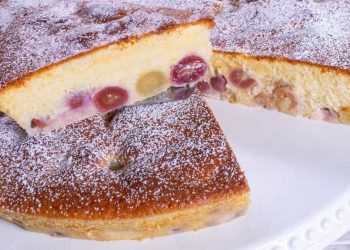 Traubenkuchen: Rezept für einen Rührkuchen – einfach, schnell und saftig