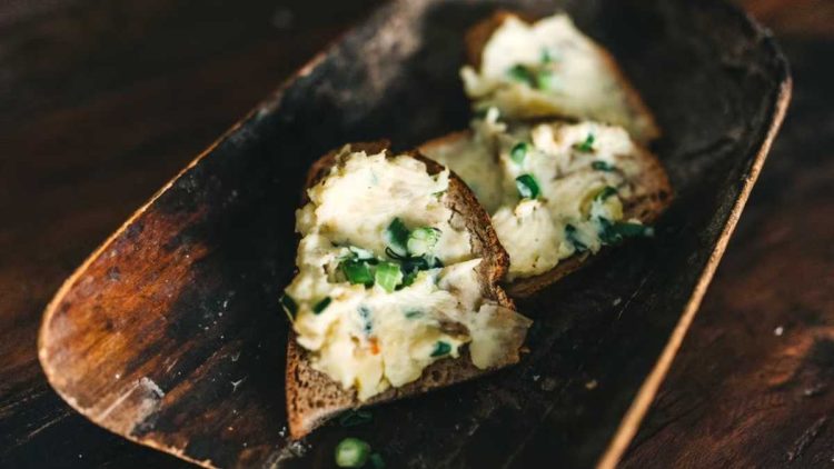 Walsroder Bier-Brot mit Kartoffelstampf