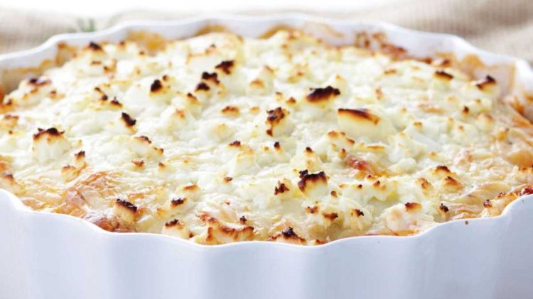 Würziges Kartoffelgratin mit Feta: Das griechische Rezept nach Omas Art