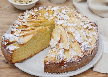 5-Minuten Apfel Ricotta Mandel Kuchen