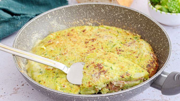 Brokkoli-Tortino aus der Pfanne