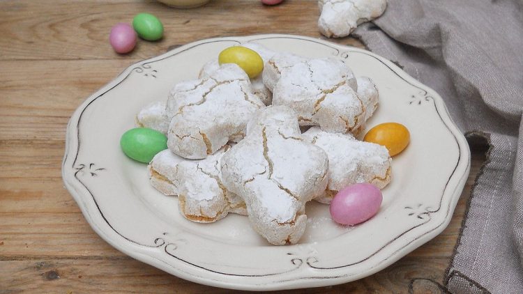 Colombine: Italienische Mandelkekse mit weichem Kern