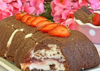 Erdbeer-Biskuit-Torte mit Joghurt