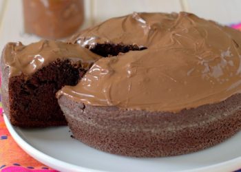 Fluffiger Schokokuchen