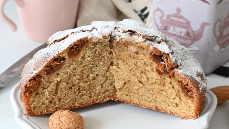 Weicher Amarettikuchen
