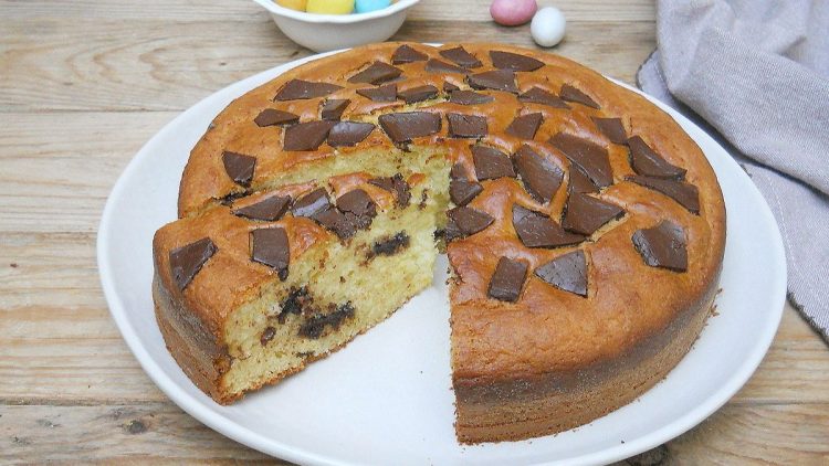 5-Minuten-Schokokuchen mit Osterhasen-Schokolade