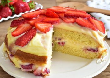 Erdbeer-Torte mit Englischer Creme