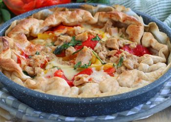 Salziger Thunfisch-Paprika-Tarte
