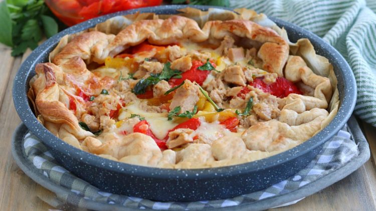 Salziger Thunfisch-Paprika-Tarte