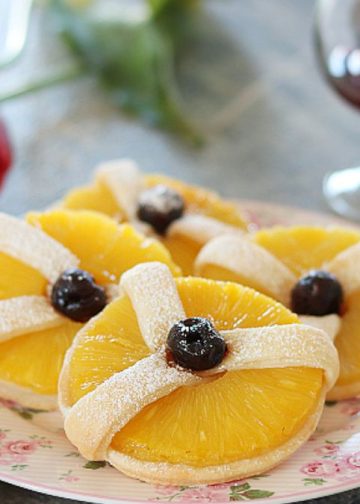 Ananas-Blätterteigtaschen