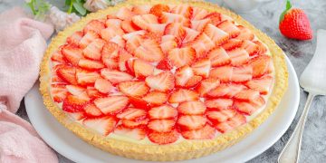 Erdbeer-Crostata mit Puddingfüllung
