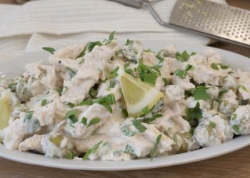 Leichter Hähnchensalat mit cremiger Joghurtsauce
